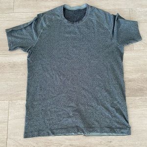 lululemon athletica Gray Short Sleeve Tee